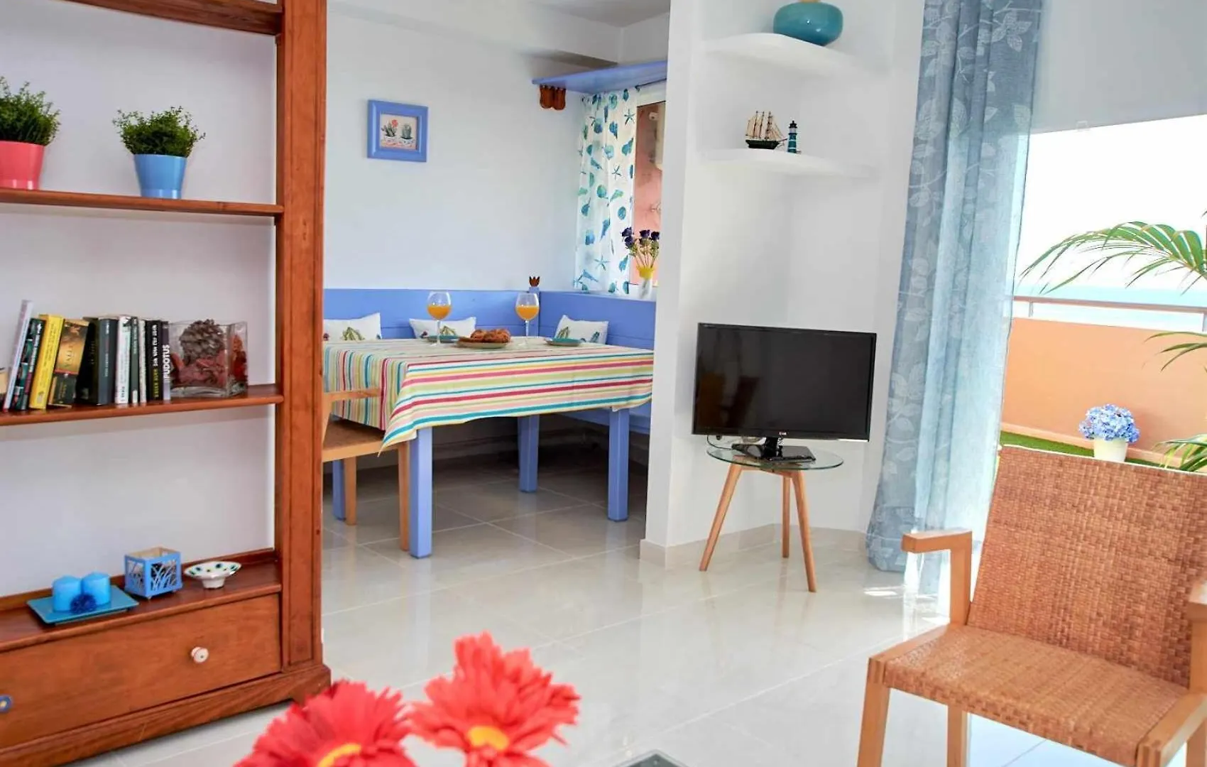 Bonita Vivienda Con Vistas Al Mar Playawifi Apartment Radazul Spain